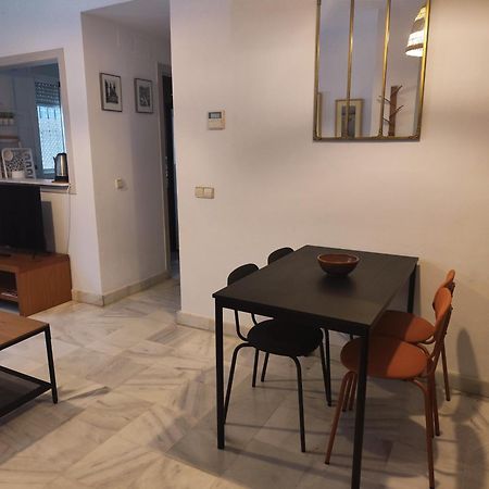 Apartamento San Luis. Plaza De Parking Gratis!!! Sevilla Bagian luar foto