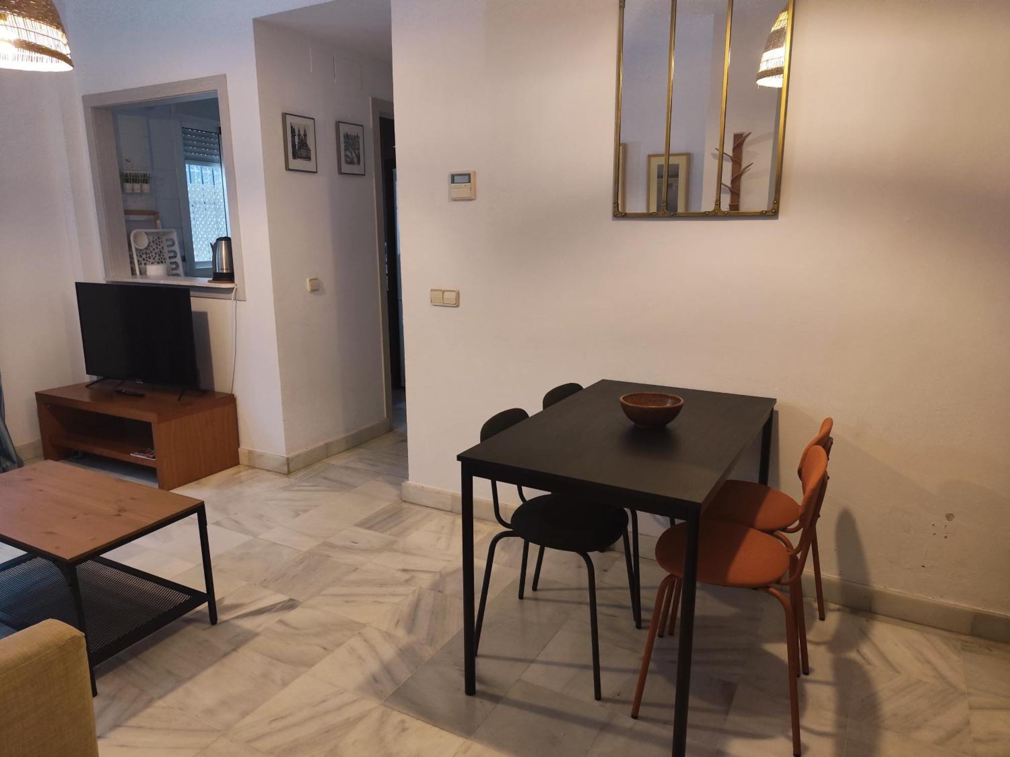 Apartamento San Luis. Plaza De Parking Gratis!!! Sevilla Bagian luar foto