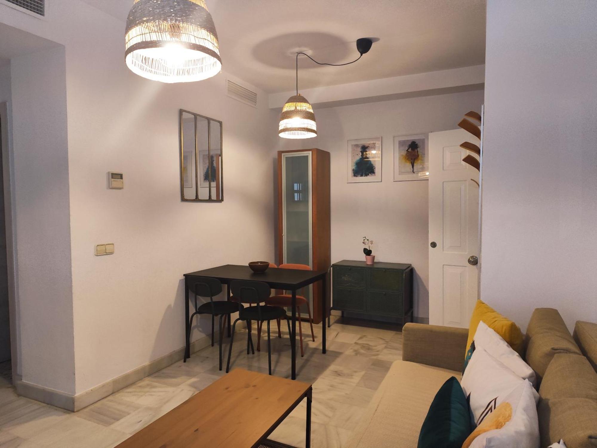 Apartamento San Luis. Plaza De Parking Gratis!!! Sevilla Bagian luar foto