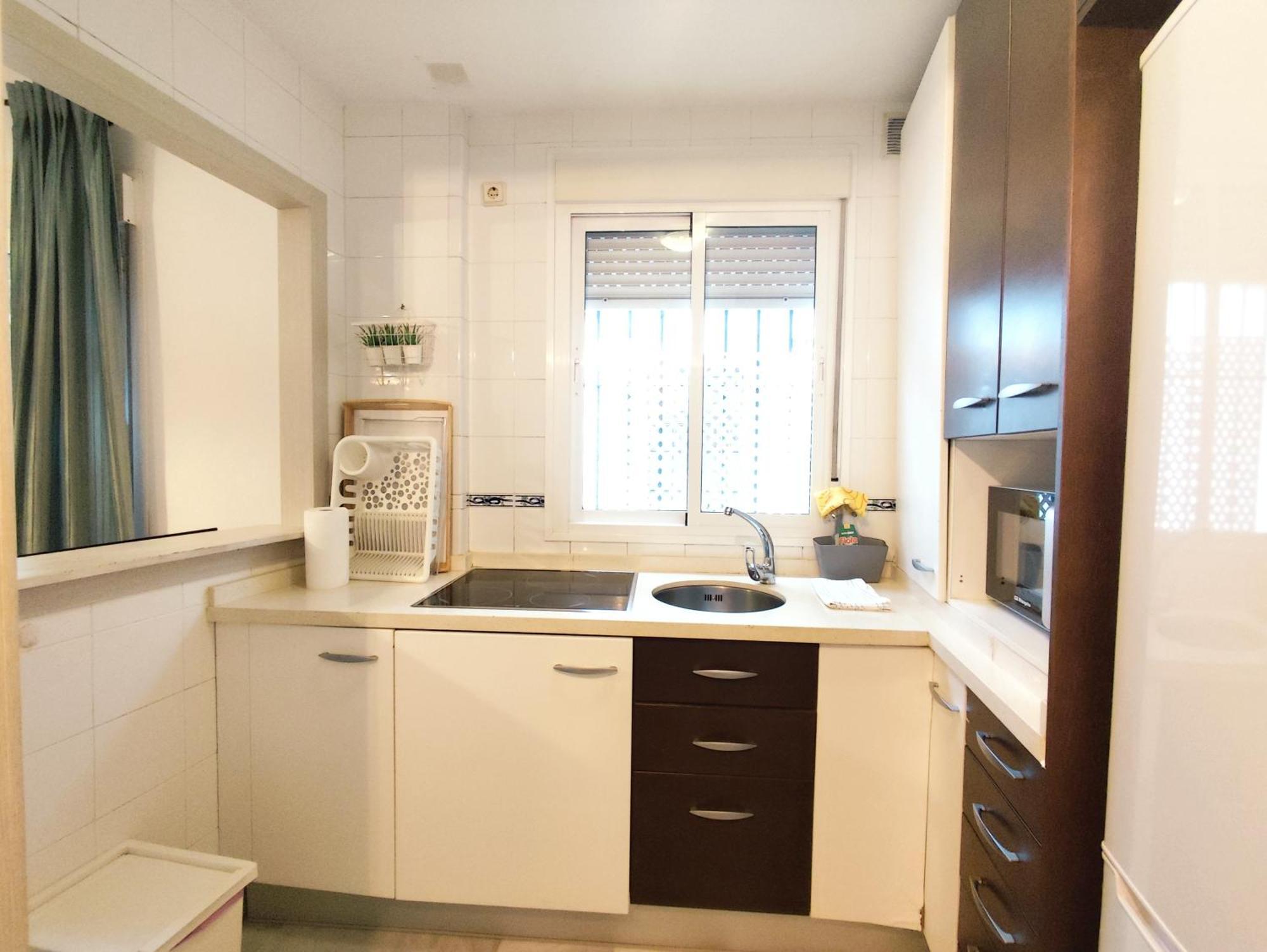 Apartamento San Luis. Plaza De Parking Gratis!!! Sevilla Bagian luar foto