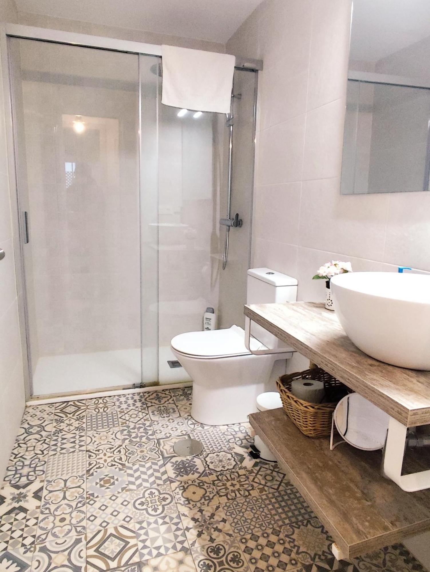 Apartamento San Luis. Plaza De Parking Gratis!!! Sevilla Bagian luar foto