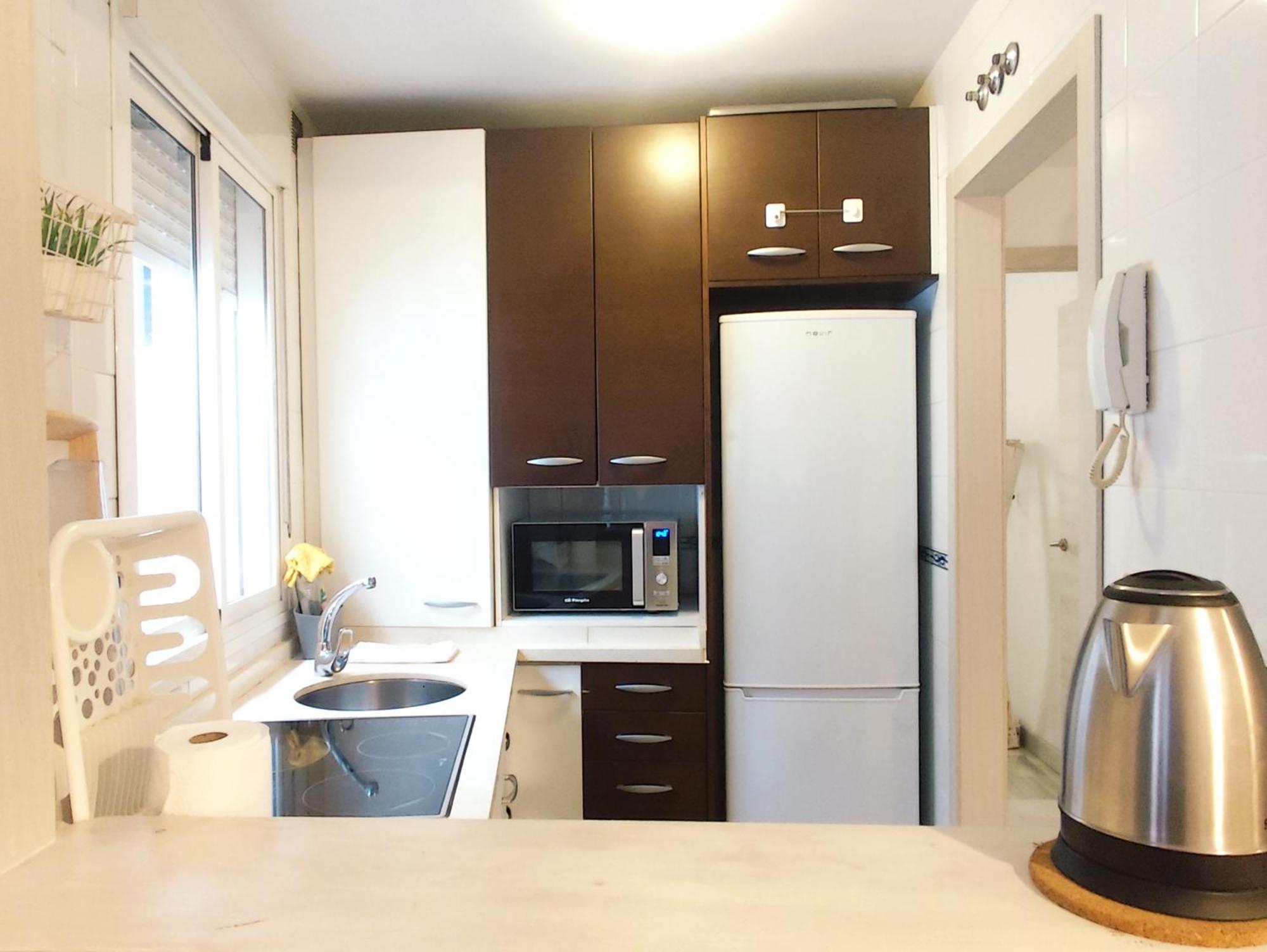 Apartamento San Luis. Plaza De Parking Gratis!!! Sevilla Bagian luar foto